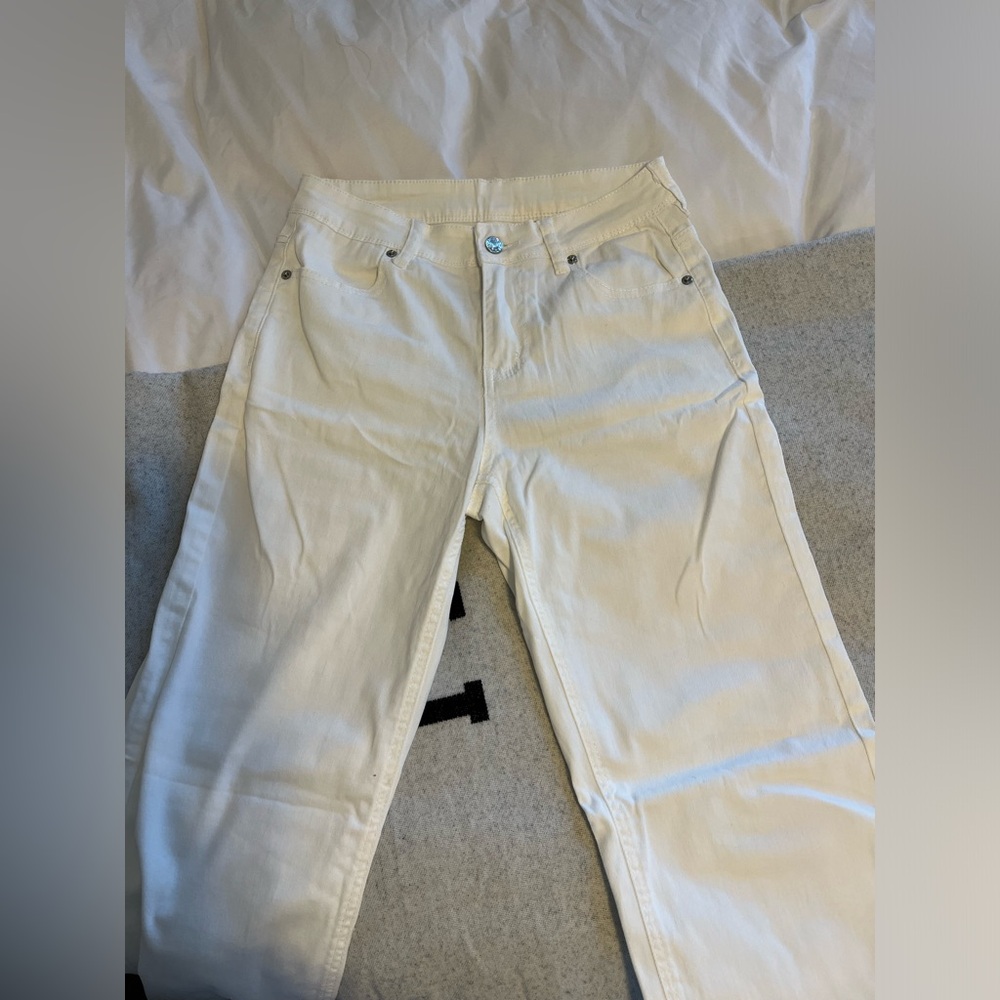 Women’s Wide Leg Jeans